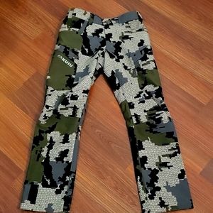 NWOT KUIU Attack Pant "30S"
